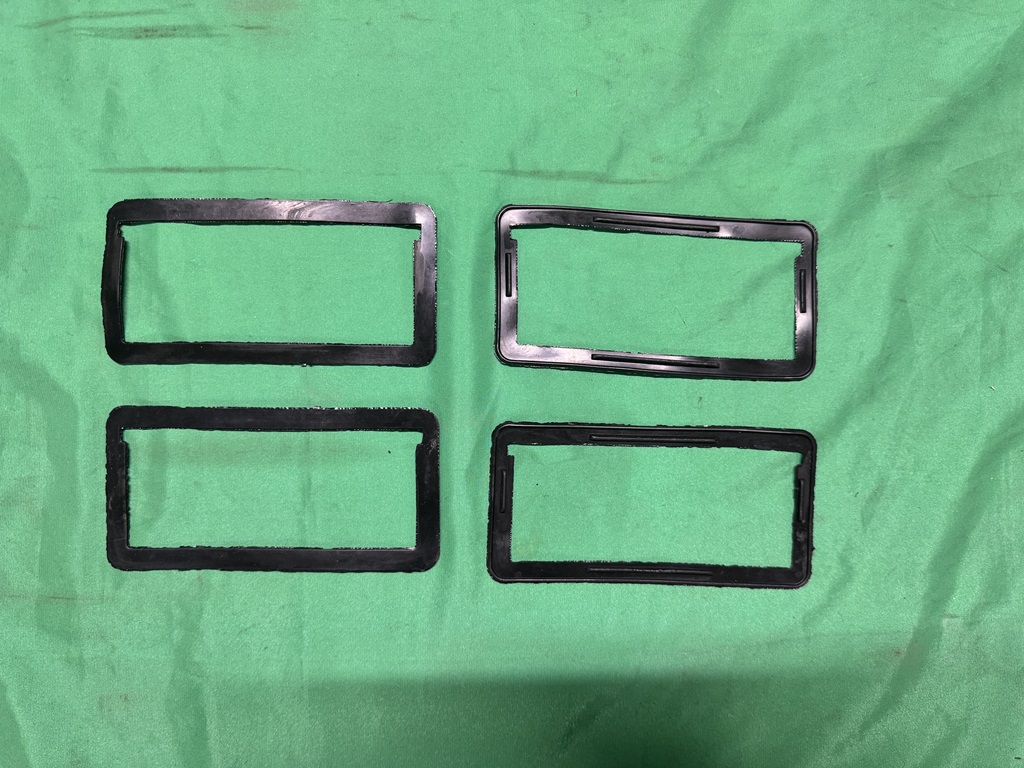 Комплект прокладок наружных ручек дверей Москвич 2140 - АВТОКАРМАН Комплект прокладок наружных ручек дверей Москвич 2140 - АВТОКАРМАН